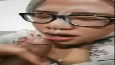 Dokumentasi Siska Hijab Cantik Bersantai Kasur poster