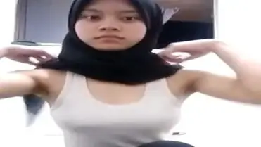 Ukhti Hijab Mulus Cantik Pasrah Kasur Peraduan poster